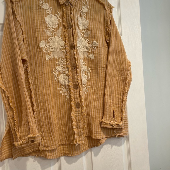Embroidered Blouse by Karyn Seo from Dillards ! - Picture 3 of 6